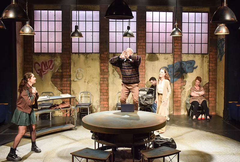 רומי+ג'ולייט · עיצוב תפאורה: זאב לוי · תיאטרון הבימה 2024 · 8